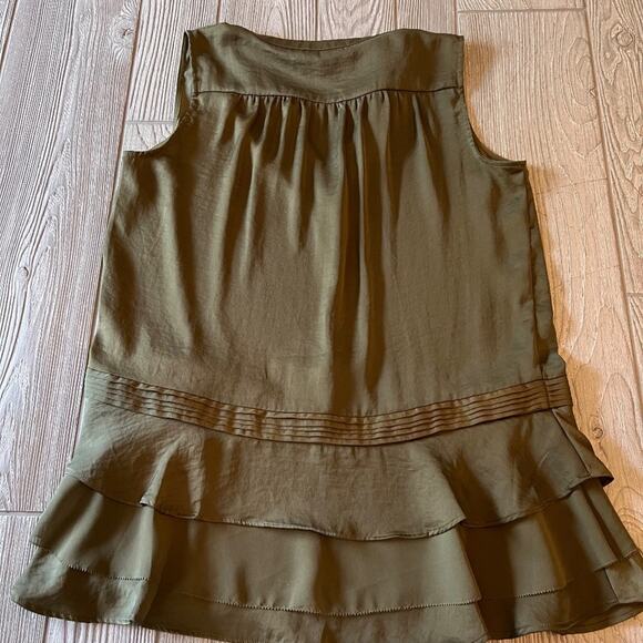 Banana Republic Tiered Ruffle Sleeveless Blouse - Picture 8 of 8